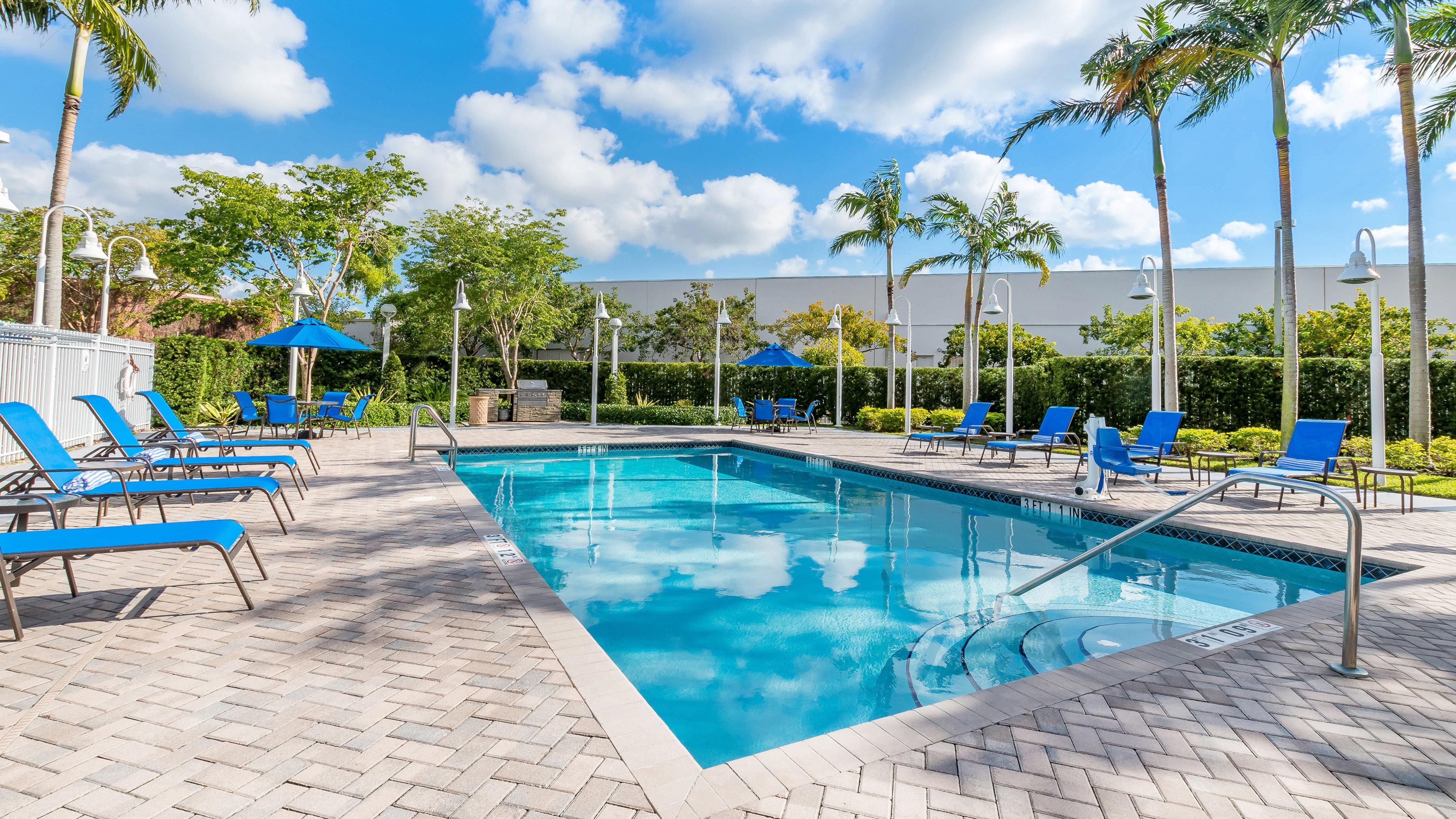 Holiday Inn Express & Suites Miami Kendall By Ihg Country Walk Dış mekan fotoğraf