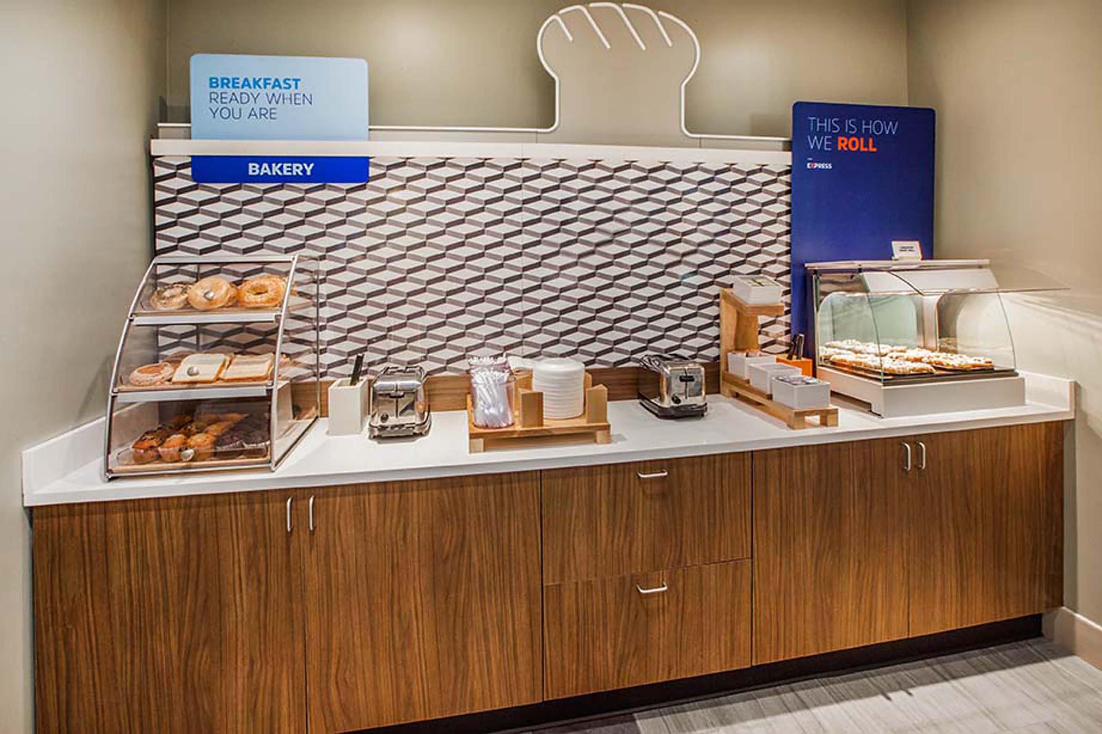 Holiday Inn Express & Suites Miami Kendall By Ihg Country Walk Dış mekan fotoğraf