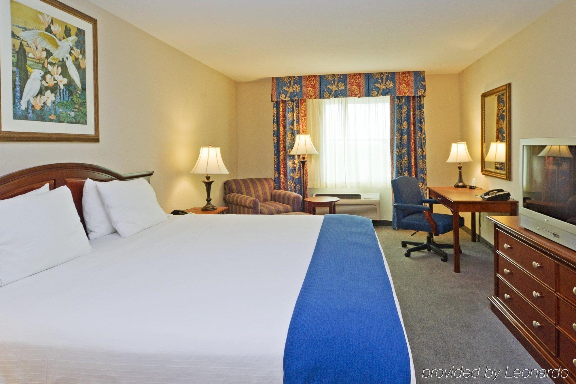 Holiday Inn Express & Suites Miami Kendall By Ihg Country Walk Oda fotoğraf