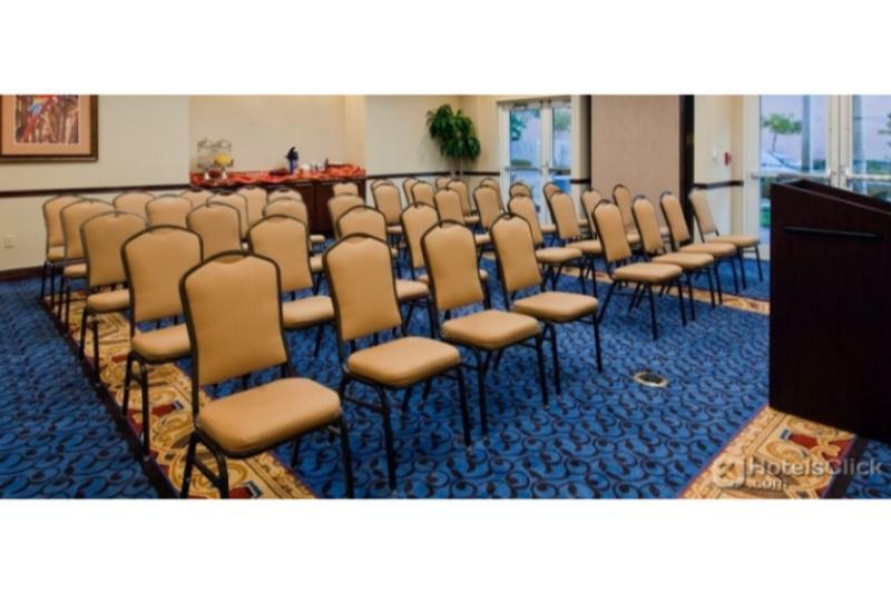 Holiday Inn Express & Suites Miami Kendall By Ihg Country Walk Dış mekan fotoğraf